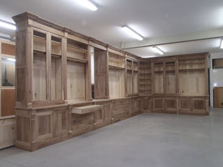 Bibliothèque en noyer